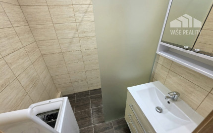 PRENÁJOM Bánovce nad Bebravou/3 IZBOVÝ BYT/ CENTRUM-STRED/