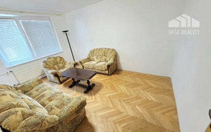 PRENÁJOM Bánovce nad Bebravou/3 IZBOVÝ BYT/ CENTRUM-STRED/