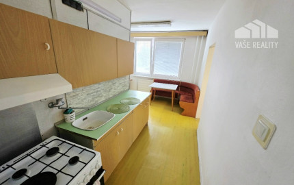 PRENÁJOM Bánovce nad Bebravou/3 IZBOVÝ BYT/ CENTRUM-STRED/