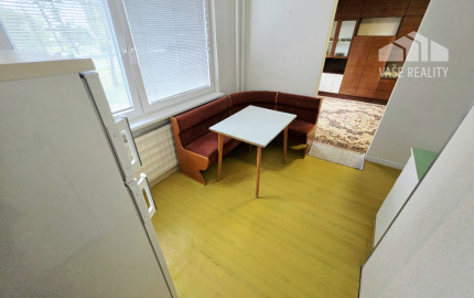 PRENÁJOM Bánovce nad Bebravou/3 IZBOVÝ BYT/ CENTRUM-STRED/