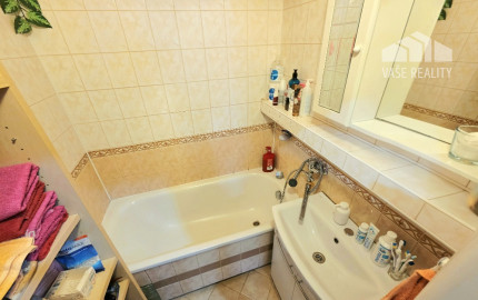 3 izbový byt Bánovce nad Bebravou/CENTRUM/69 m2/LOGGIA/PIVNICA