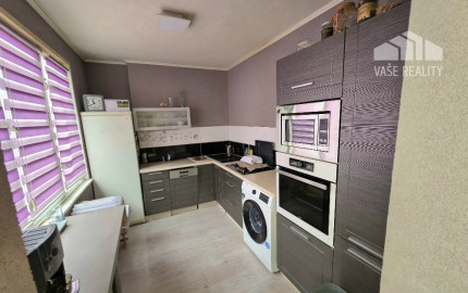 3 izbový byt Bánovce nad Bebravou/CENTRUM/69 m2/LOGGIA/PIVNICA