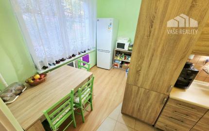 4 izbový byt Bánovce nad Bebravou /CENTRUM - STRED / 80 m2/ PIVNICA