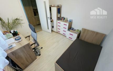 4 izbový byt Bánovce nad Bebravou /CENTRUM - STRED / 80 m2/ PIVNICA