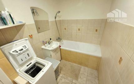 4 izbový byt Bánovce nad Bebravou /CENTRUM - STRED / 80 m2/ PIVNICA