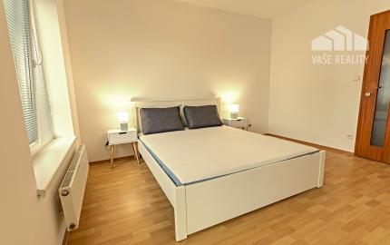 Na prenájom luxusný 2-izbový byt, 73 m², garážové státie, Bratislava – Ružinov (Hrachová), ihneď voľný