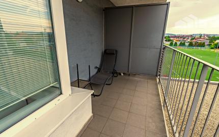 Na prenájom luxusný 2-izbový byt, 73 m², garážové státie, Bratislava – Ružinov (Hrachová), ihneď voľný
