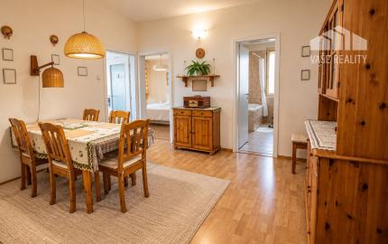 Na prenájom priestranný 3-izbový byt s lodžiou, 101 m², nádherný výhľad na Bratislavu,Zadunajská cesta, Petržalka, od 10/2026