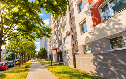 Na predaj 1-izbový byt s lodžiou, 38  m², Hraničná ul. Ružinov – Prievoz