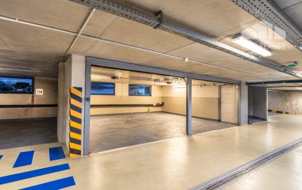 Na prenájom 2-garáž, 42 m², v garážovom dome, BA - Staré Mesto - centrum, Cintorínska ul., ihneď voľná