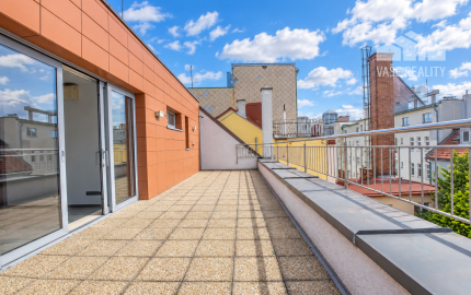 Reprezentatívne administratívne priestory s terasou, Dunajská ul. 124 m², ihneď voľný
