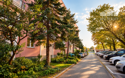 Na prenájom 1-izbový byt, 40 m², Medzilaborecká ul., Ružinov - Štrkovec