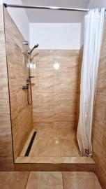 ** Na predaj priestranná garsónka 34 m² s veľkým balkónom 4,5 m² - Nové Mesto nad Váhom **