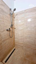 ** Na predaj priestranná garsónka 34 m² s veľkým balkónom 4,5 m² - Nové Mesto nad Váhom **
