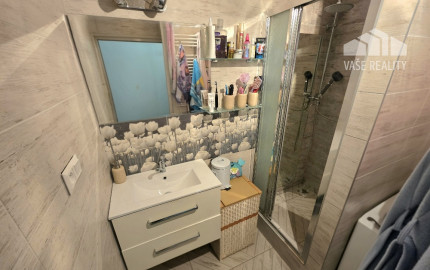 3 izbový byt Bánovce nad Bebravou /CENTRUM / 52 m2/ PIVNICA