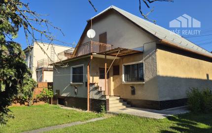 DOM S POTENCIÁLOM A VEĽKOU ZÁHRADOU – PREJTA, POZEMOK 1 050 m²