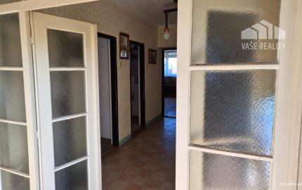 DOM S POTENCIÁLOM A VEĽKOU ZÁHRADOU – PREJTA, POZEMOK 1 050 m²