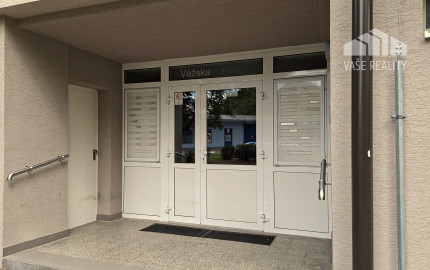 2 izbový byt na prenájom na Vážskej ulici v Piešťanoch