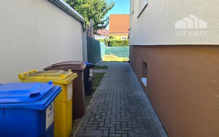 Útulné a kompletne zariadené bývanie v rodinnom dome so záhradkou – Piešťany, Floreát
