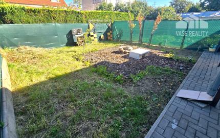Útulné a kompletne zariadené bývanie v rodinnom dome so záhradkou – Piešťany, Floreát