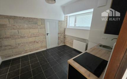 PRENÁJOM Bánovce nad Bebravou/2 IZBOVÝ BYT/CENTRUM-STRED/70m2