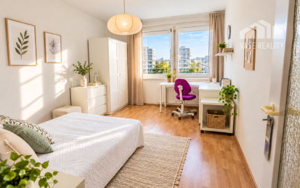 Na prenájom priestranný 3-izbový byt s lodžiou, 101 m², nádherný výhľad na Bratislavu,Zadunajská cesta, Petržalka, od 10/2026