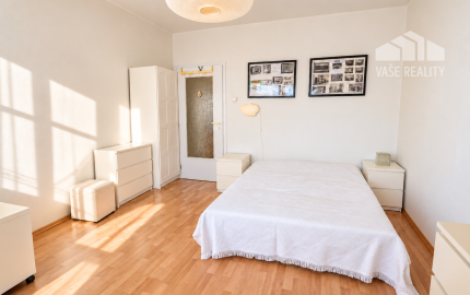 Na prenájom priestranný 3-izbový byt s lodžiou, 101 m², nádherný výhľad na Bratislavu,Zadunajská cesta, Petržalka, od 10/2026