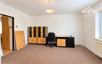 NOVINKA V PONUKE! Rodinný dom s veľkorysým pozemkom 923 m², garážou – DUBOVANY