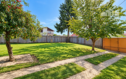NOVINKA V PONUKE! Rodinný dom s veľkorysým pozemkom 923 m², garážou – DUBOVANY