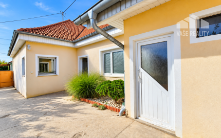 NOVINKA V PONUKE! Rodinný dom s veľkorysým pozemkom 923 m², garážou – DUBOVANY
