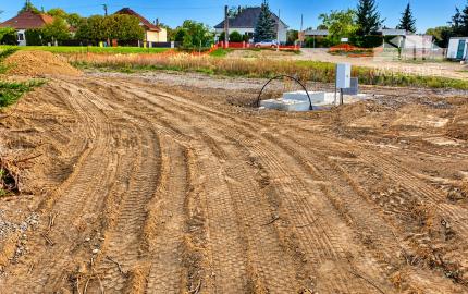 STAVEBNÝ POZEMOK 514 m² – RATNOVCE, LEN KÚSOK OD PIEŠŤAN