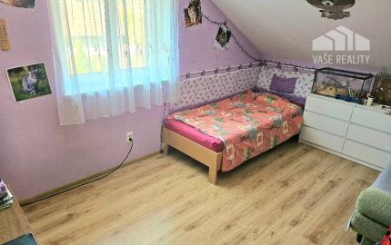 RODINNÝ DOM - PODLUŽANY - 4 IZBOVÝ -148 M2 NA POZEMKU 1049 M2