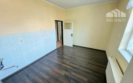 RODINNÝ DOM V LUKRATÍVNEJ LOKALITE BÁNOVCE NAD BEBRAVOU