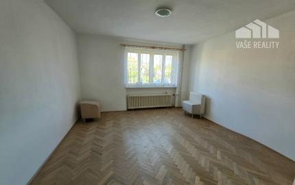 RODINNÝ DOM V LUKRATÍVNEJ LOKALITE BÁNOVCE NAD BEBRAVOU