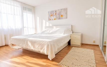 Priestranný 3-izbový byt s lodžiou, 101 m², Zadunajská cesta, Petržalka