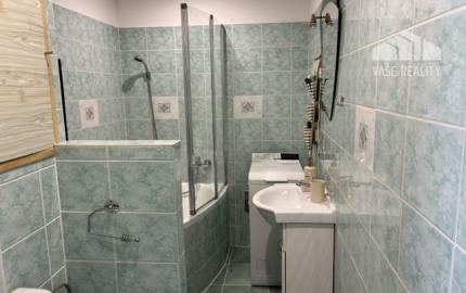 Predám 2 izbový byt Košeca, Kompletná rekonštrukcia, 56 m2