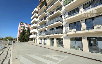 NA PRENÁJOM BÁNOVCE NAD BEBRAVOU -OBCHODNÝ PRIESTOR 100 m²