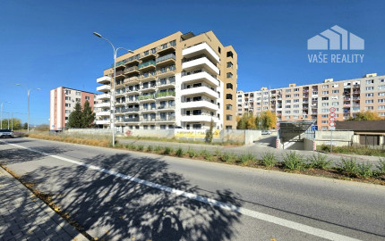 NA PRENÁJOM BÁNOVCE NAD BEBRAVOU -OBCHODNÝ PRIESTOR 100 m²