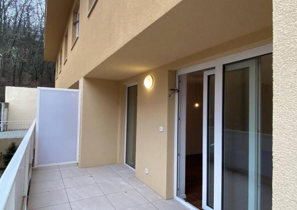 Trojizbový mezonetový byt 70m2, Banka