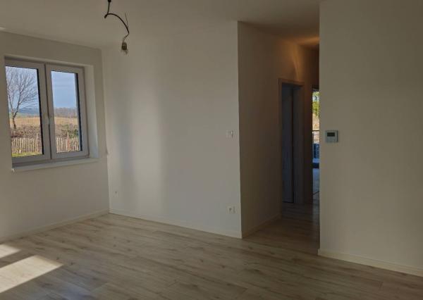 4 izbový byt (80m2)so záhradkou v obci Kamanová -REZERVOVANÉ