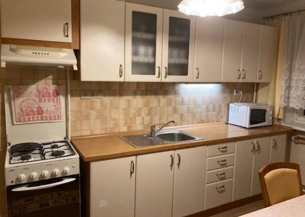 Predáme 3 izbový byt Dubnica n/ Váhom, záhrada, vlastné kúrenie, 70 m2