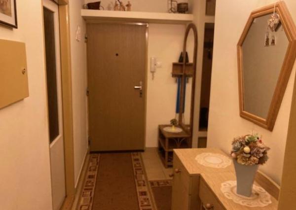 Predáme 3 izbový byt Dubnica n/ Váhom, záhrada, vlastné kúrenie, 70 m2