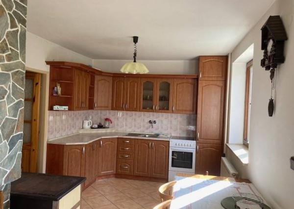 Chalupa CHKO Strážovské vrchy, pozemok 3292 m2, rezervoár pitnej vody