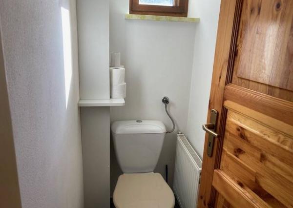 Chalupa CHKO Strážovské vrchy, pozemok 3292 m2, rezervoár pitnej vody