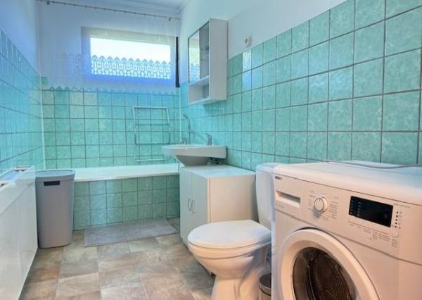 Prenájom rodinného domu 4+1, SVINNÁ - veľká záhrada