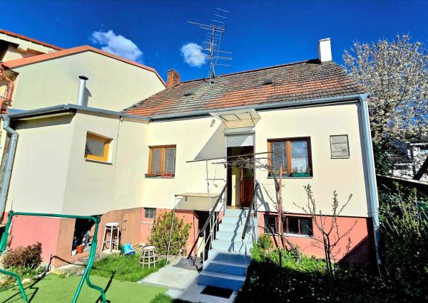 Objavte potenciál bývania v rodinnom dome v centre Piešťan