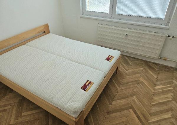 2,5 izbový byt Bánovce nad Bebravou / CENTRUM- STRED / KOMPLETNE ZARIA