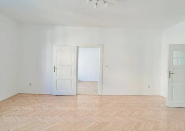 Na prenájom staromestský 3-izbový byt, Tobrucká ul., BA – Staré Mesto