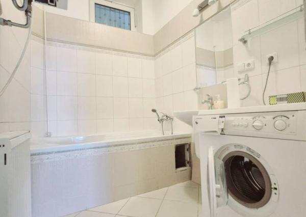 Na prenájom staromestský 3-izbový byt, Tobrucká ul., BA – Staré Mesto