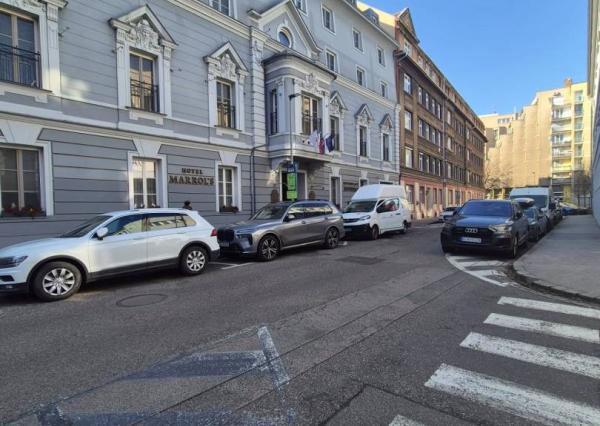 Na prenájom staromestský 3-izbový byt, Tobrucká ul., BA – Staré Mesto